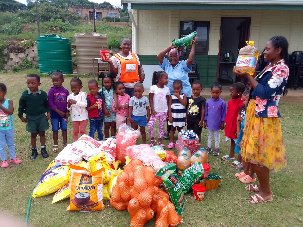 Distribution of food parcels